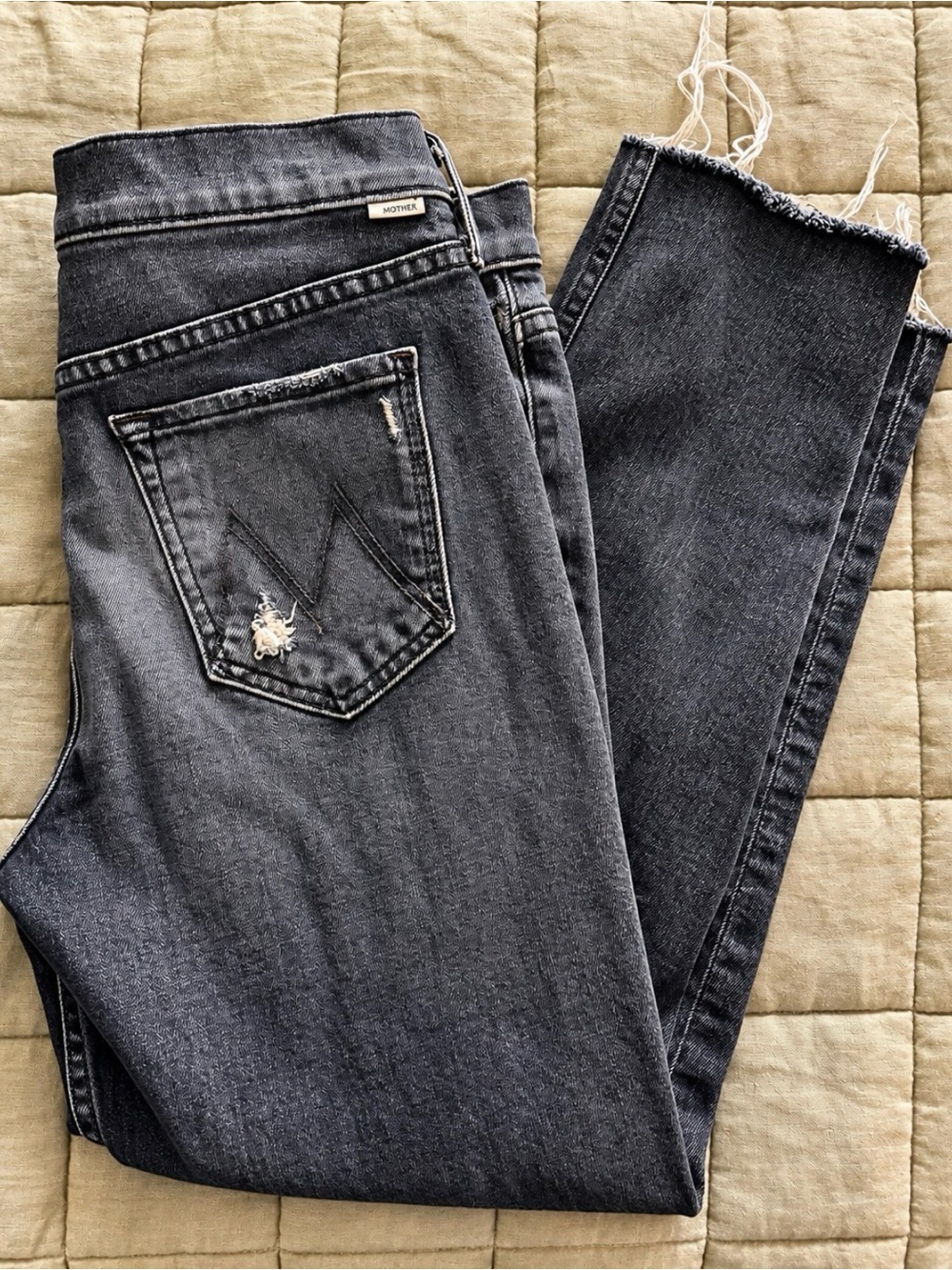 MOTHER Fly Away Dropout Snippet Jeans Size 29 Trouble Maker Next Door Distressed